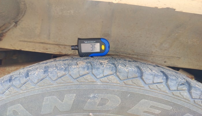 2011 Mahindra Bolero SLX BS IV, Diesel, Manual, 80,000 km, tyre