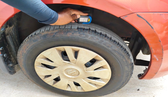 2010 Maruti Swift VXI, Petrol, Manual, 1,88,972 km, tyre
