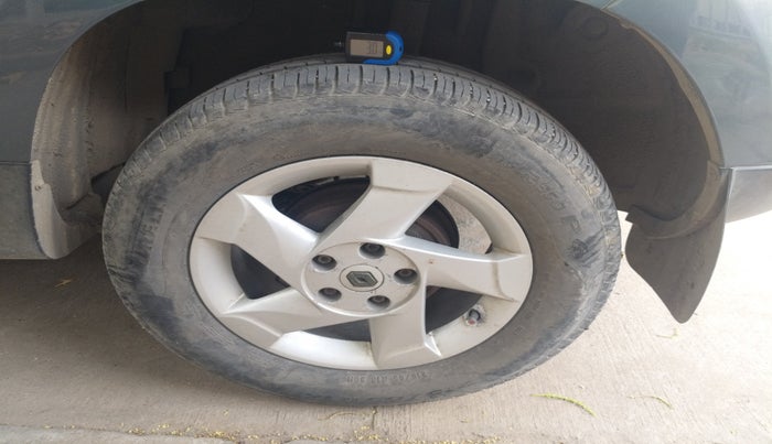 2014 Renault Duster 85 PS RXL DIESEL, Diesel, Manual, 89,695 km, tyre