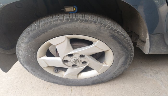 2014 Renault Duster 85 PS RXL DIESEL, Diesel, Manual, 89,695 km, tyre