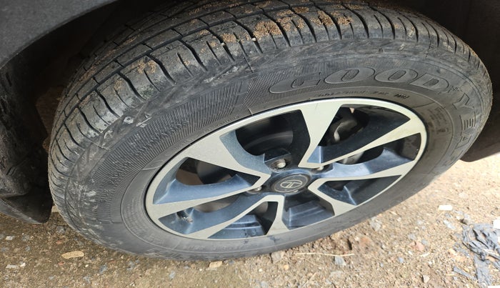 2021 Tata NEXON XZ PLUS DIESEL SUNROOF, Diesel, Manual, 53,665 km, tyre
