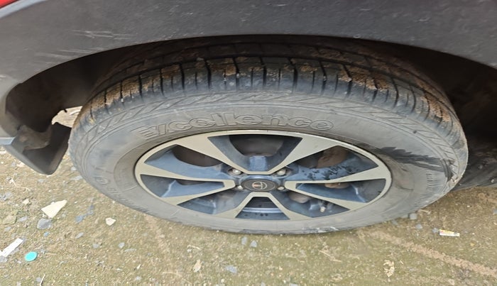 2021 Tata NEXON XZ PLUS DIESEL SUNROOF, Diesel, Manual, 53,665 km, tyre