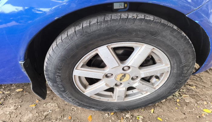 2012 Ford Figo TITANIUM 1.4 DIESEL, Diesel, Manual, 1,39,043 km, tyre