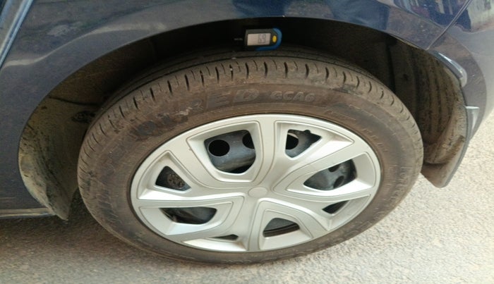 2024 Tata ALTROZ XTA, Petrol, Automatic, 6,883 km, tyre