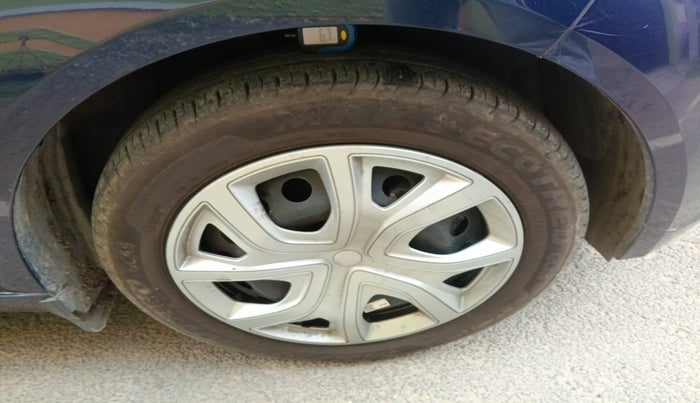 2024 Tata ALTROZ XTA, Petrol, Automatic, 6,883 km, tyre