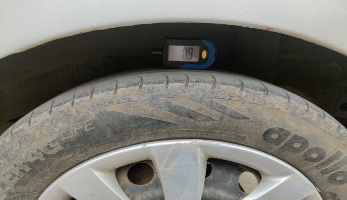 2013 Hyundai Eon MAGNA + LPG, Petrol, Manual, 86,813 km, tyre