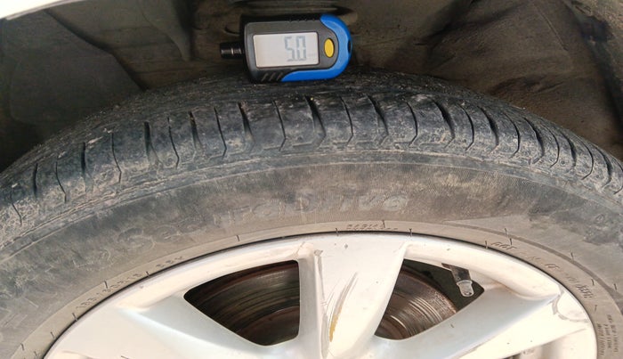 2012 Nissan Sunny XV DIESEL, Diesel, Manual, 1,29,482 km, tyre