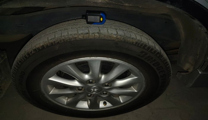 2014 Toyota Innova 2.5 VX 7 STR, Diesel, Manual, 83,978 km, tyre
