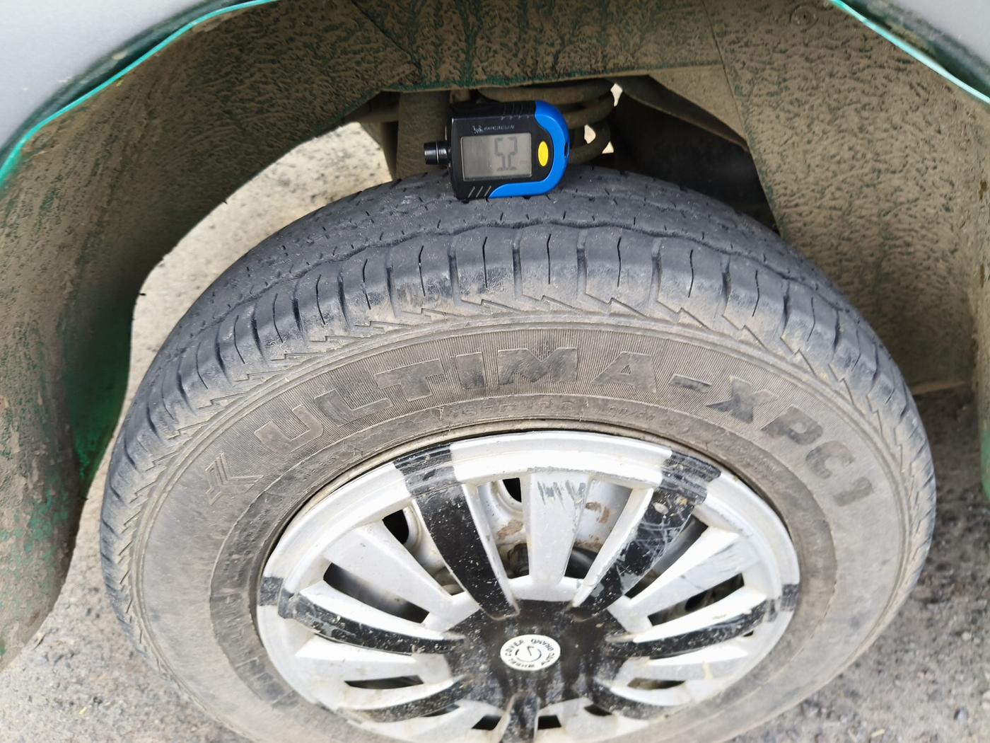 2021 Maruti Eeco 7 STR STD(O), Petrol, Manual, 1,06,000 km, tyre