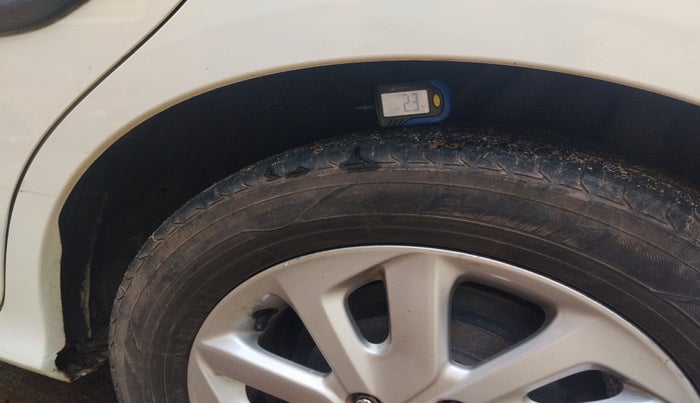 2015 Honda Mobilio 1.5L I-DTEC V, Diesel, Manual, 1,53,746 km, tyre