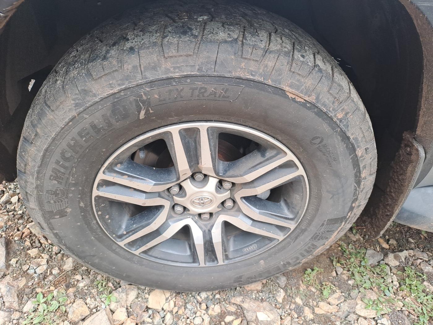 2018 Toyota Fortuner 2.8 4X2 MT, Diesel, Manual, 1,81,020 km, tyre