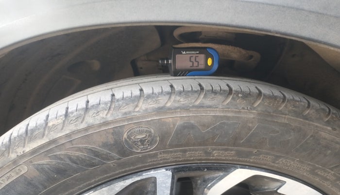 2022 KIA CARENS PRESTIGE PLUS 1.4 PETROL 7 STR, Petrol, Manual, 17,805 km, tyre