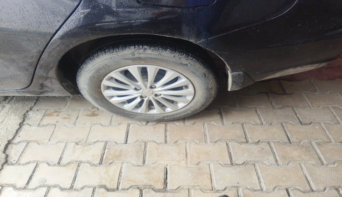2019 Maruti Ciaz DELTA 1.5 SHVS MT PETROL, Petrol, Manual, 76,239 km, tyre