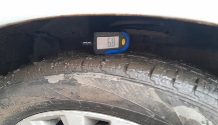 2015 Maruti Ciaz ZDI, Diesel, Manual, 1,70,000 km, tyre