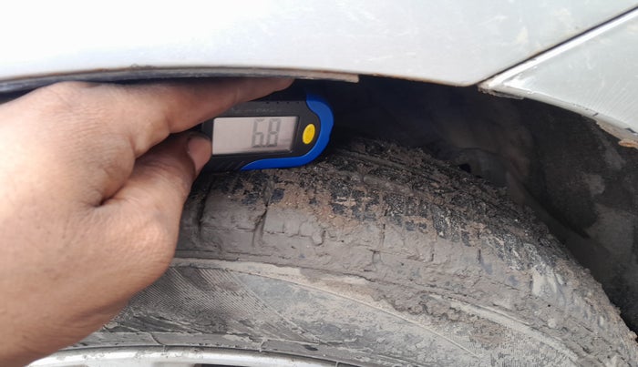 2015 Maruti Ciaz ZDI, Diesel, Manual, 1,70,000 km, tyre