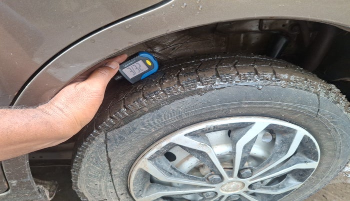 2013 Maruti Wagon R 1.0 LXI CNG, Petrol, Manual, 89,252 km, tyre