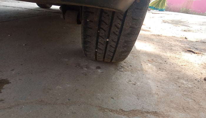 2017 Maruti Alto K10 VXI, Petrol, Manual, 68,004 km, tyre