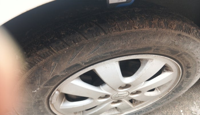 2015 Maruti Ritz ZXI, Petrol, Manual, 56,570 km, tyre