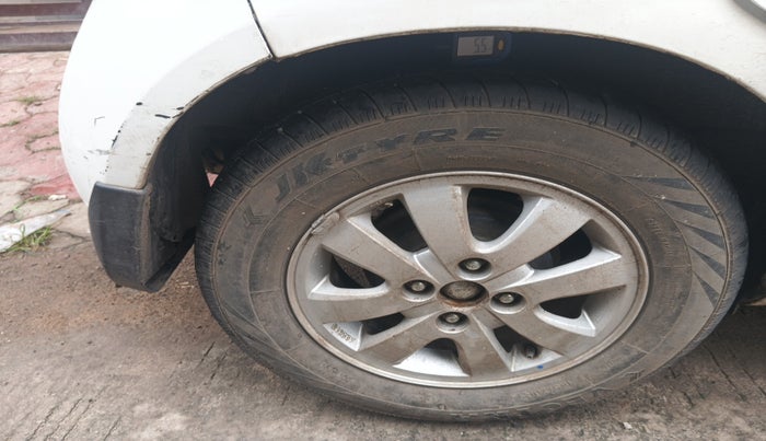 2015 Maruti Ritz ZXI, Petrol, Manual, 56,570 km, tyre
