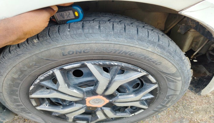 2010 Maruti Swift VDI, Diesel, Manual, 1,72,454 km, tyre