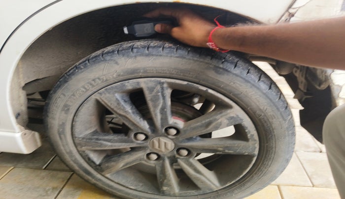 2013 Maruti Wagon R Stingray VXI, Petrol, Manual, 97,255 km, tyre