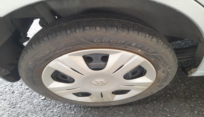 2010 Maruti Wagon R 1.0 VXI, Petrol, Manual, 1,02,163 km, tyre