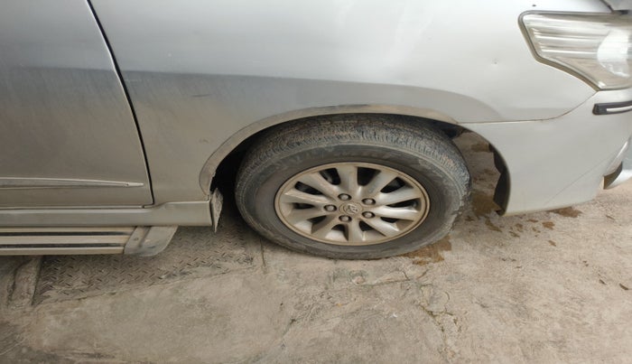 2014 Toyota Innova 2.5 VX 7 STR, Diesel, Manual, 1,83,001 km, tyre