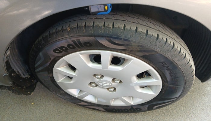 2013 Hyundai i20 MAGNA 1.2, Petrol, Manual, 42,198 km, tyre