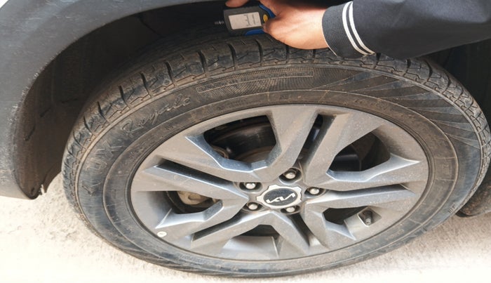 2022 KIA SELTOS HTX IVT 1.5 PETROL, Petrol, Automatic, 41,050 km, tyre