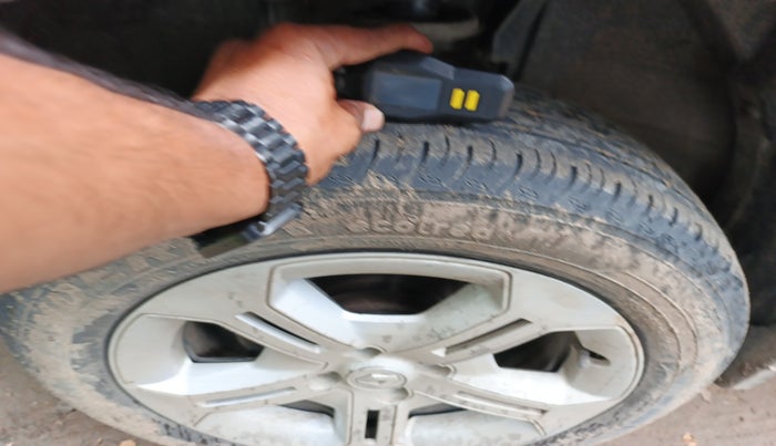 2022 Renault Kiger RXT MT, Petrol, Manual, 2,10,000 km, tyre