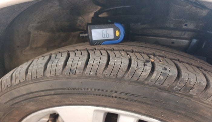 2013 Maruti Swift Dzire ZDI, Diesel, Manual, 1,46,827 km, tyre
