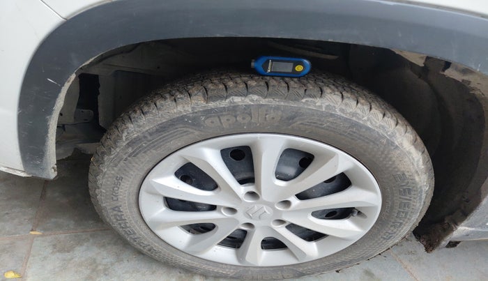 2024 Maruti Grand Vitara DELTA SMART HYBRID, Petrol, Manual, 15,828 km, tyre