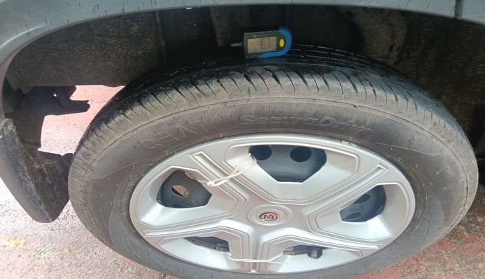 2024 Renault Kiger RXE MT, Petrol, Manual, 3,100 km, tyre