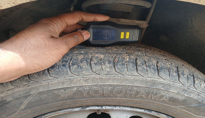 2015 Tata Indigo ECS LX TDI, Diesel, Manual, 3,35,347 km, tyre