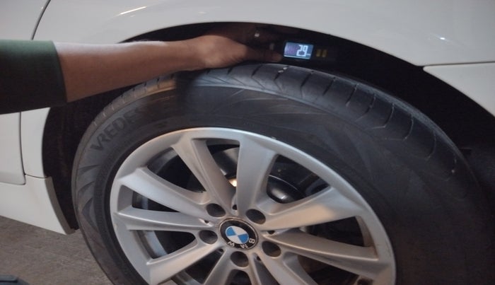 2012 BMW 5 Series 525D, Diesel, Automatic, 1,89,734 km, tyre