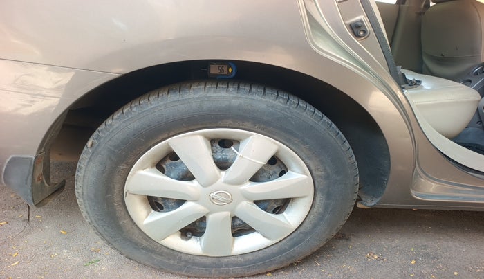 2013 Nissan Sunny XL CVT, Petrol, Automatic, 62,737 km, tyre