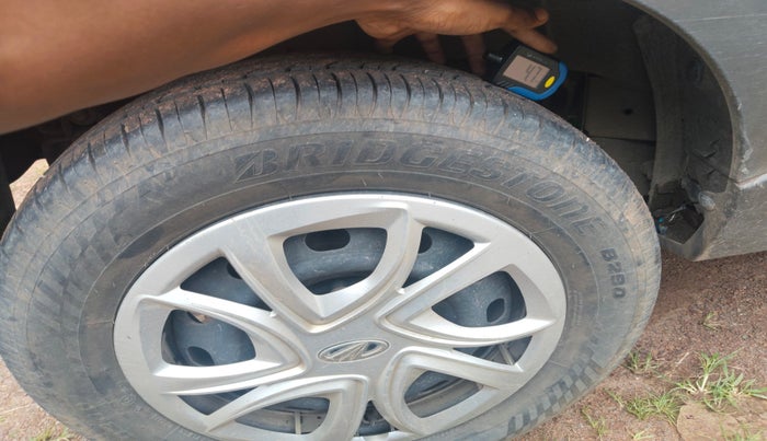 2017 Mahindra Kuv100 K4 6 STR, Petrol, Manual, 51,587 km, tyre