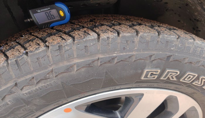 2021 Tata Harrier XZA PLUS 2.0L, Diesel, Automatic, 1,21,365 km, tyre