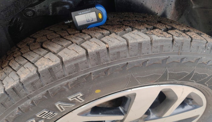 2021 Tata Harrier XZA PLUS 2.0L, Diesel, Automatic, 1,21,365 km, tyre