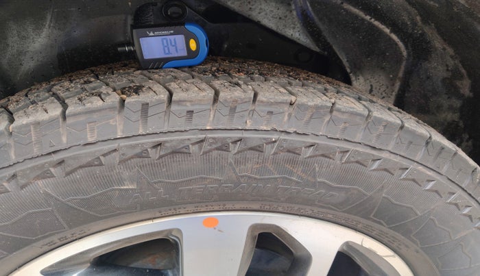 2021 Tata Harrier XZA PLUS 2.0L, Diesel, Automatic, 1,21,365 km, tyre