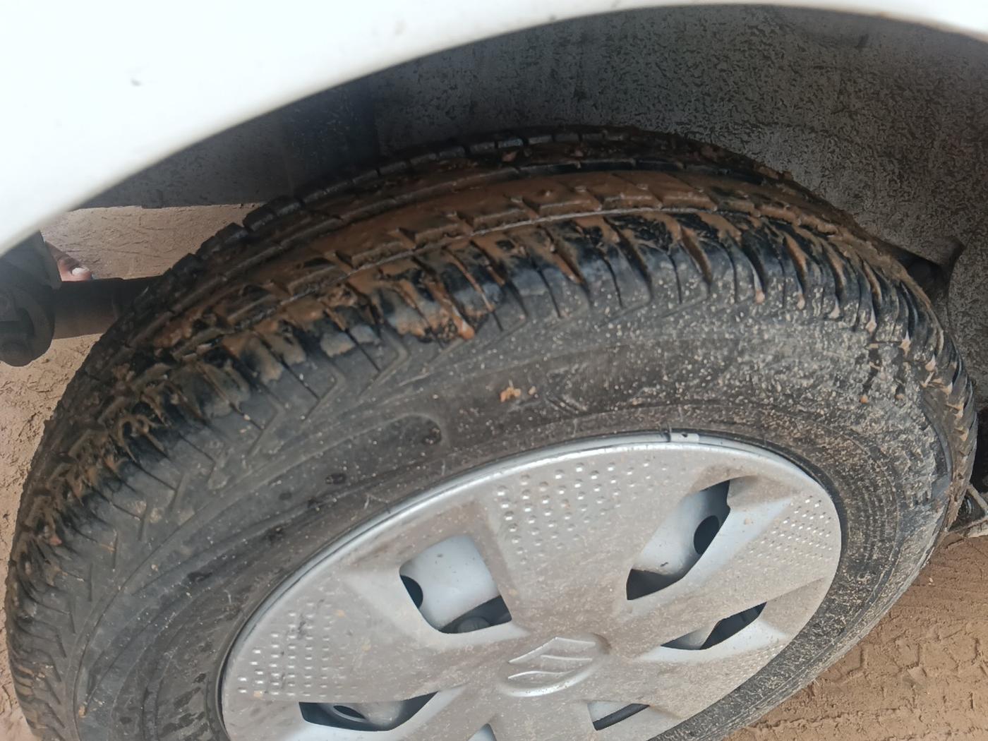 2024 Maruti Alto K10 LXI, Petrol, Manual, 29,000 km, tyre