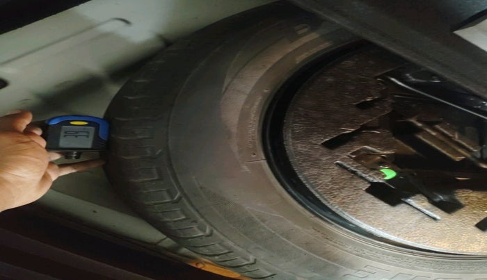 2016 Hyundai Creta SX PLUS 1.6 PETROL SPECIAL EDITION, Petrol, Manual, 55,041 km, tyre