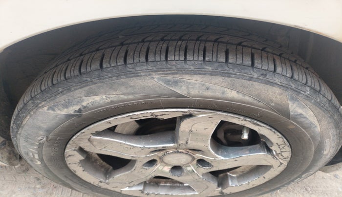 2014 Maruti Ertiga VDI, Diesel, Manual, 1,22,702 km, tyre