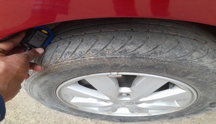 2014 Hyundai i20 ASTA 1.2, Petrol, Manual, 21,400 km, tyre