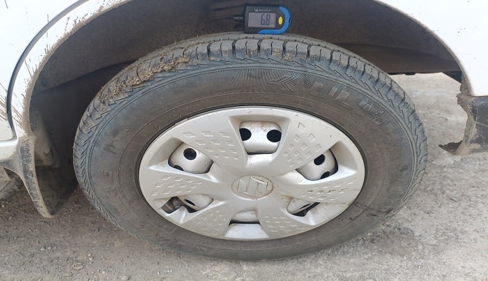 2025 Maruti Eeco 5 STR AC CNG, Petrol, Manual, 4,103 km, tyre