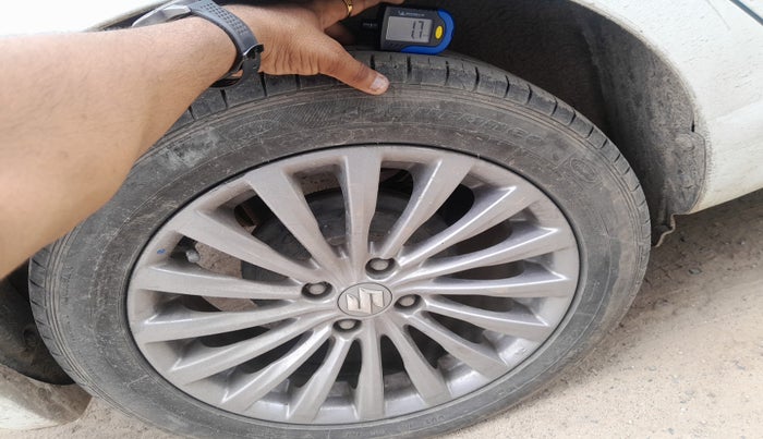 2018 Maruti Ciaz ALPHA  AT 1.4  PETROL, Petrol, Automatic, 1,02,059 km, tyre