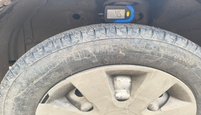 2015 Maruti Wagon R 1.0 LXI, Petrol, Manual, 1,07,604 km, tyre