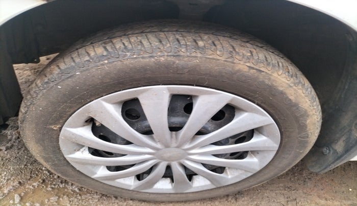 2015 Maruti Wagon R 1.0 VXI, Petrol, Manual, 56,368 km, tyre