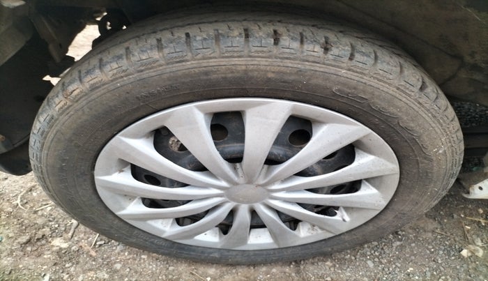 2015 Maruti Wagon R 1.0 VXI, Petrol, Manual, 56,368 km, tyre