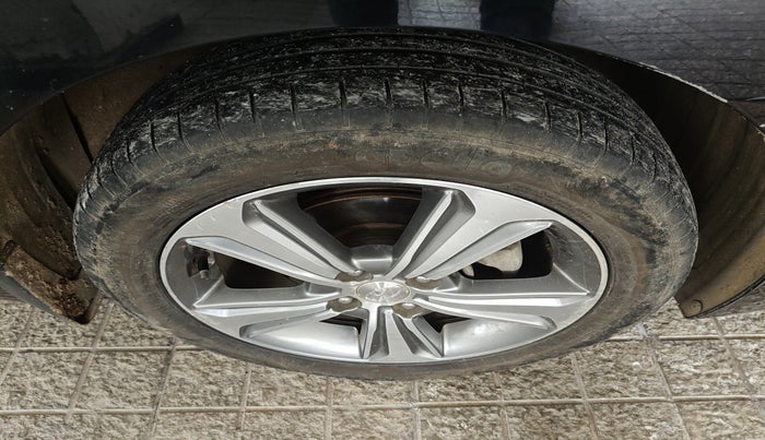 2018 Hyundai Verna 1.6 VTVT SX O, Petrol, Manual, 1,15,088 km, tyre